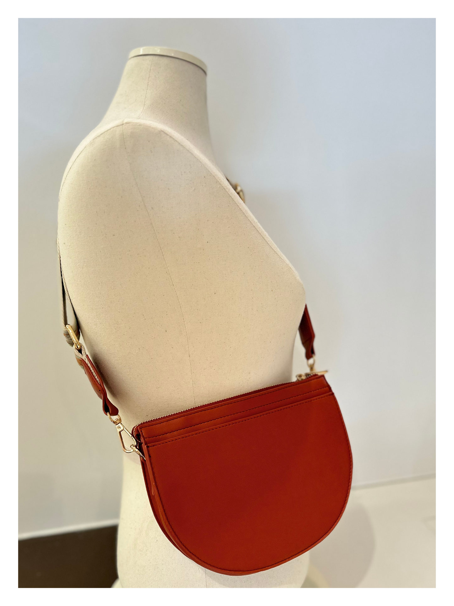 Maggie Crossbody - Deep Camel