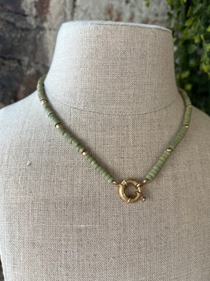 Clover Beaded Neckace