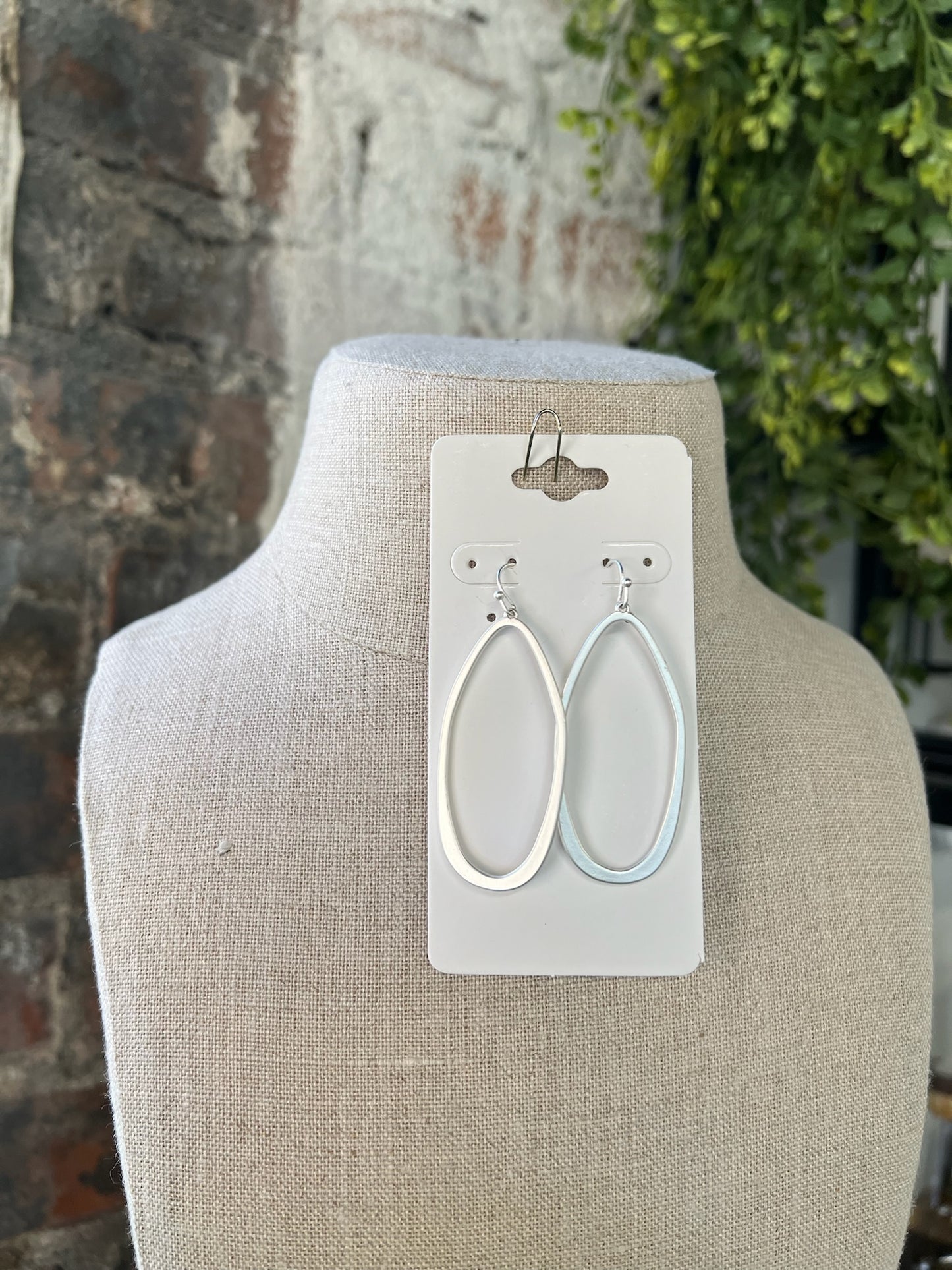 Tony Oval Earrings Silver